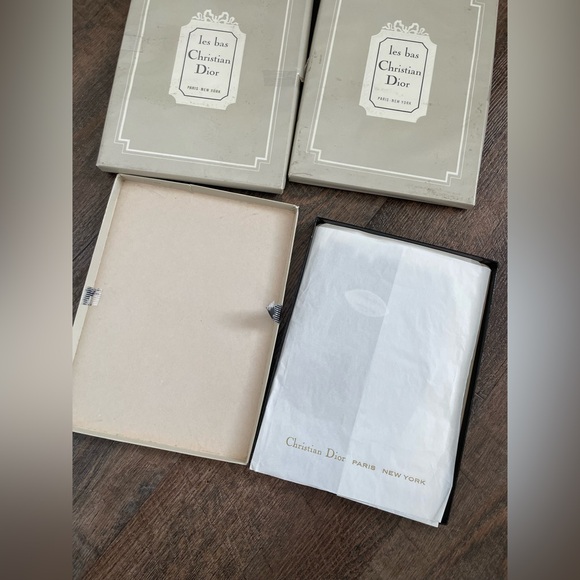 Vintage Christian Dior Ultra Dior-French Taupe - Picture 4 of 8